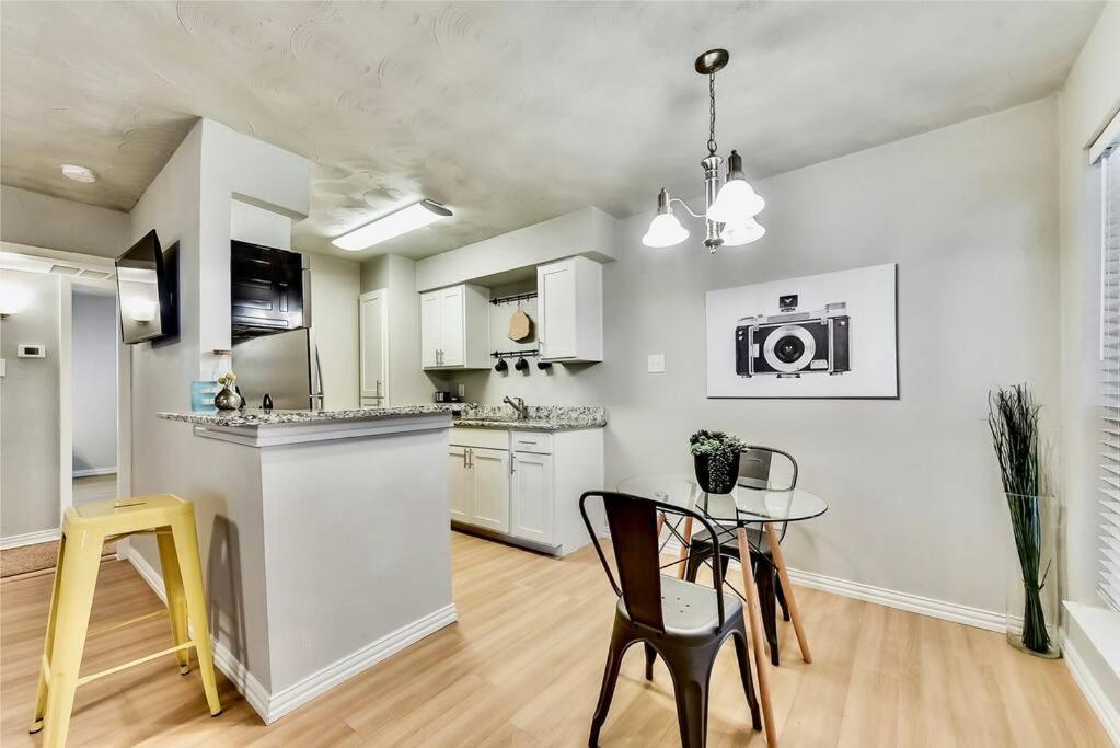 Dallas Boutique Flat + Arboretum Tickets Included מראה חיצוני תמונה