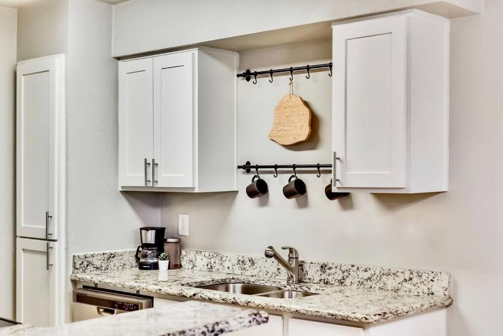 Dallas Boutique Flat + Arboretum Tickets Included מראה חיצוני תמונה